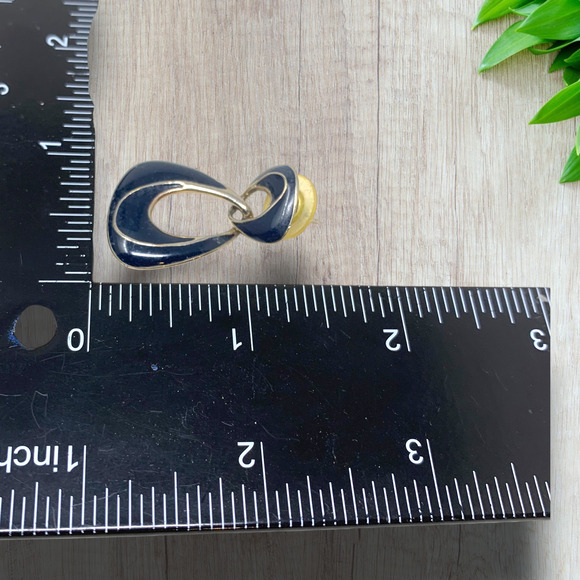 Vintage 1980s Silver Tone Dk Blue Enamel Pierced Doorknocker Earrings Modernist - Picture 4 of 5